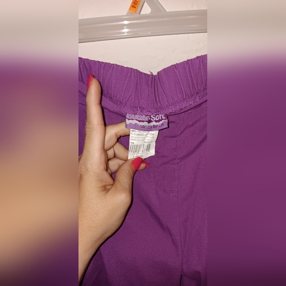 Butter soft scrubs by UA scrub pants 👖sz Large. 2 for $20 - Picture 8 of 8